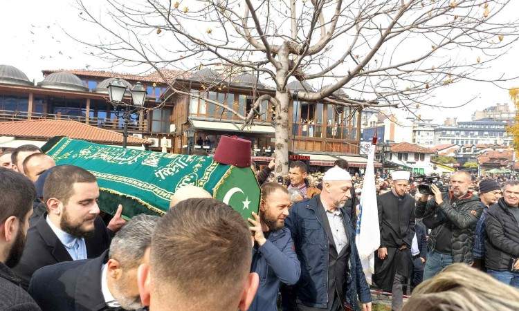 Klanjana dženaza Muameru ef. Zukorliću